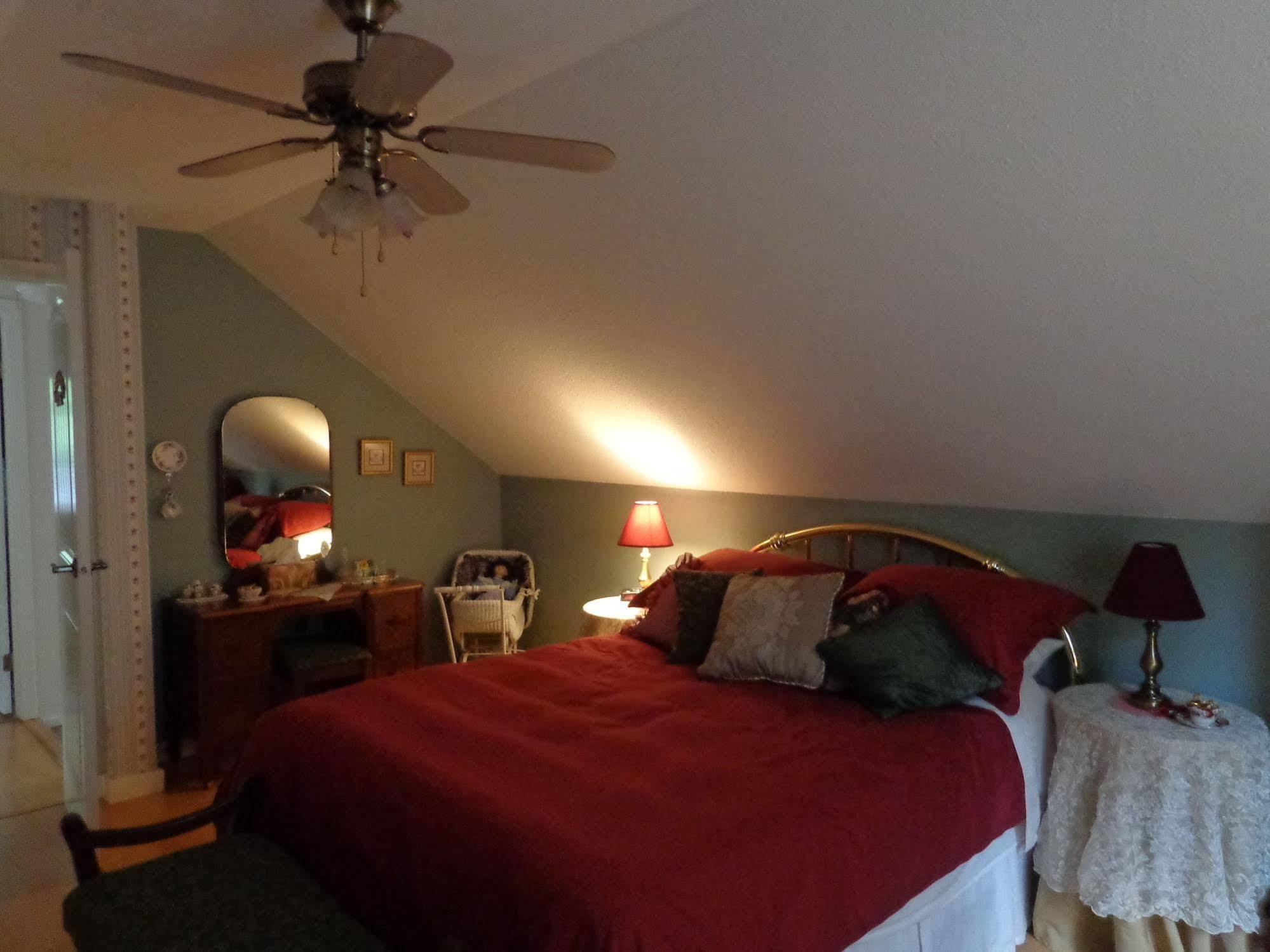 Tea Cozy Bed & Breakfast Qualicum Beach Exterior foto